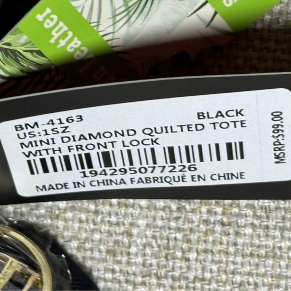 NWT Badgley Mishka Black Mini Diamond Quilted Tote with Front Lock - Picture 3 of 3